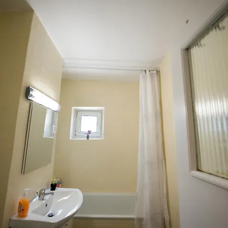 Homestay Aurel Vlaicu Apartment- Gara